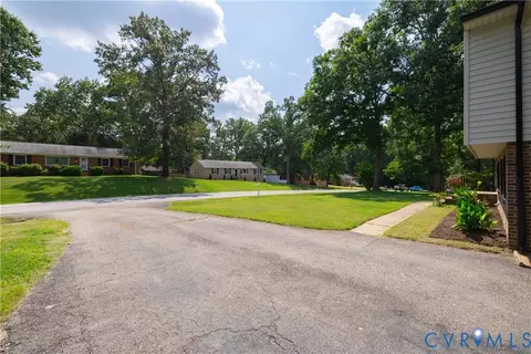 Exterior - 4810 Darlene St, Richmond, VA 23237 photo 8 of 9