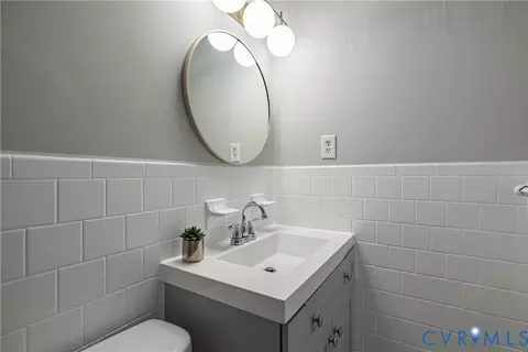 Bath - 4810 Darlene St, Richmond, VA 23237 photo 2 of 3