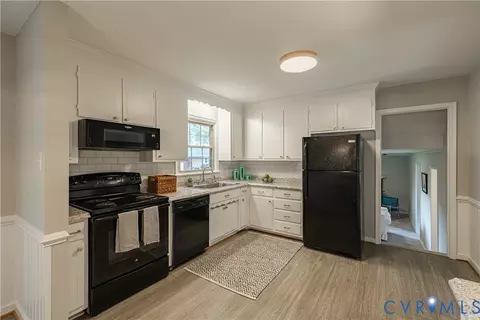 Kitchen - 4810 Darlene St, Richmond, VA 23237 photo 2 of 5