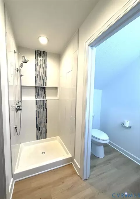 Bath - 136 Twiggs Ferry Rd, Dutton, VA 23050 photo 3 of 7