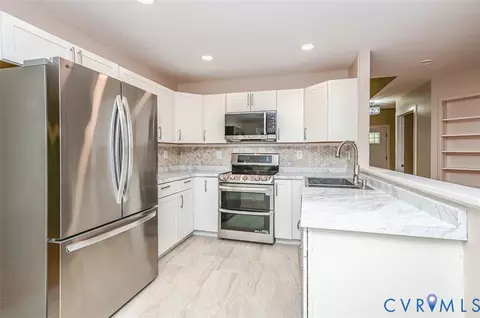 Kitchen - 7731 Flag Tail Dr, Midlothian, VA 23112 photo 1 of 2