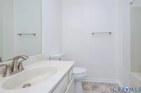 Bath - 7731 Flag Tail Dr, Midlothian, VA 23112 photo 2 of 4