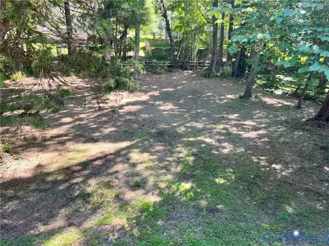 Exterior - 7731 Flag Tail Dr, Midlothian, VA 23112 photo 12 of 12