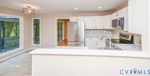 Kitchen - 7731 Flag Tail Dr, Midlothian, VA 23112 photo 2 of 2