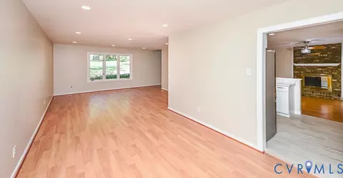 Living - 7731 Flag Tail Dr, Midlothian, VA 23112 photo 5 of 7