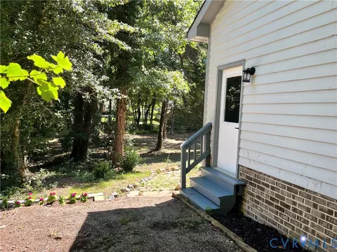 Exterior - 7731 Flag Tail Dr, Midlothian, VA 23112 photo 11 of 12