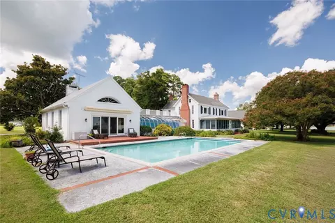 501 Aldendale Ln, Susan, VA 23163