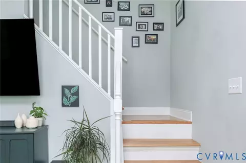 Entry Way - 2515 Hey Rd, Richmond, VA 23224 photo 4 of 7