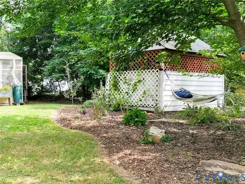 Exterior - 2515 Hey Rd, Richmond, VA 23224 photo 5 of 26