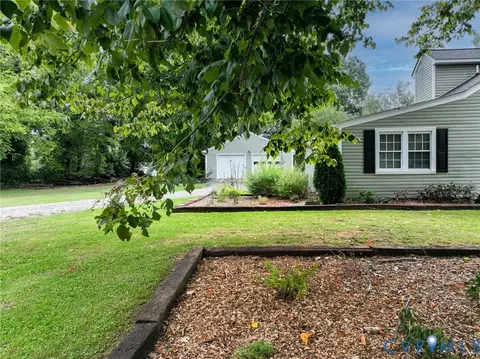 Exterior - 2515 Hey Rd, Richmond, VA 23224 photo 7 of 26