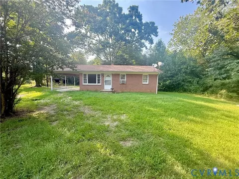 2005 Cumberland Rd, Farmville, VA 23901