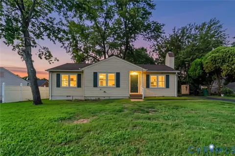 4007 Yorktown Dr, Hopewell, VA 23860