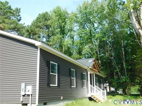 Exterior - 6602 Kimberly Dr, Gloucester, VA 23061 photo 4 of 6