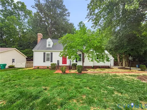422 Nottingham Dr, Colonial Heights, VA 23834