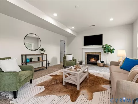 Living - 16866 White Daisy Loop, Moseley, VA 23120 photo 5 of 8
