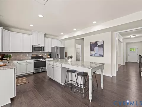 Kitchen - 16866 White Daisy Loop, Moseley, VA 23120 photo 2 of 6