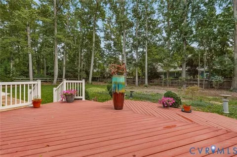 Exterior - 2311 Castle Hill Rd, Midlothian, VA 23113 photo 7 of 10