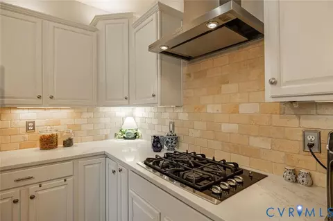 Kitchen - 14100 Rigney Dr, Midlothian, VA 23113 photo 3 of 6