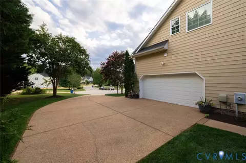 Exterior - 14100 Rigney Dr, Midlothian, VA 23113 photo 5 of 19