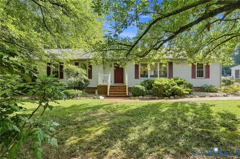 10080 Woodglen Dr, Mechanicsville, VA 23116