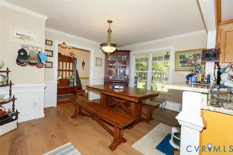 Dining - 888 Beaverdam Rd, Spring Grove, VA 23881 photo 4 of 4
