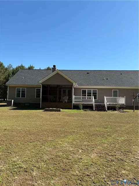 888 Beaverdam Rd, Spring Grove, VA 23881 photo 4