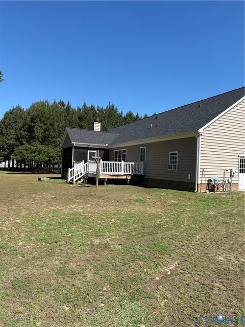 888 Beaverdam Rd, Spring Grove, VA 23881 photo 3