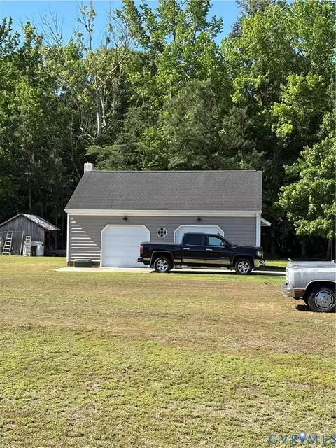 888 Beaverdam Rd, Spring Grove, VA 23881 photo 5