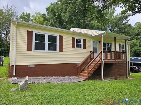 915 2nd St, Blackstone, VA 23824