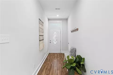 Entry Way - 229 E 36th St, Richmond, VA 23224 photo 3 of 7