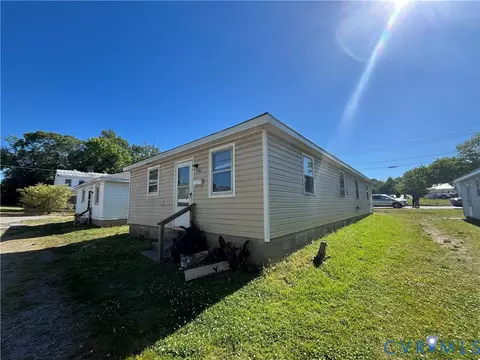 749 Mt Airy St, Petersburg, VA 23803