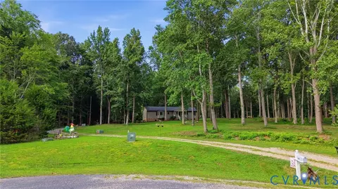 2678 Poplar Forest Dr, Powhatan, VA 23139
