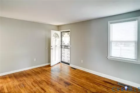 Living - 1404 Carter St, Richmond, VA 23220 photo 4 of 4