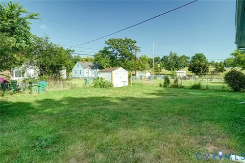 Exterior - 1404 Carter St, Richmond, VA 23220 photo 3 of 8