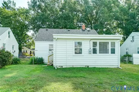 Exterior - 1404 Carter St, Richmond, VA 23220 photo 5 of 8