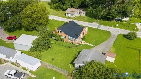 110 Ogden St, West Point, VA 23181 photo 4