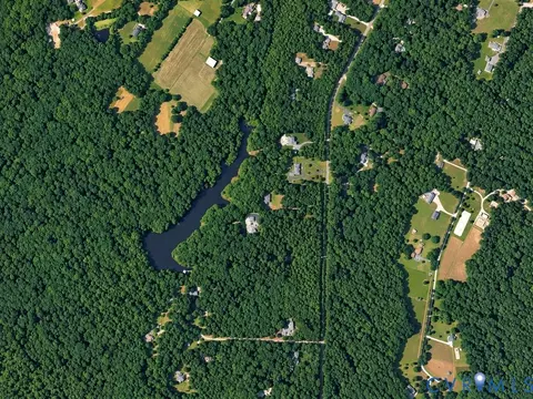 8203 Flannigan Mill Rd, Mechanicsville, VA 23111