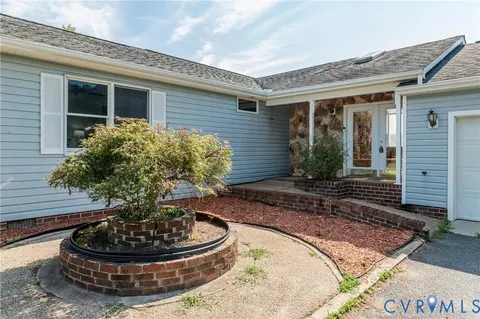 126 Meadow Dr, Tappahannock, VA 22560