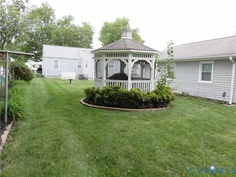Exterior - 21 E Gray St, Sandston, VA 23150 photo 8 of 12