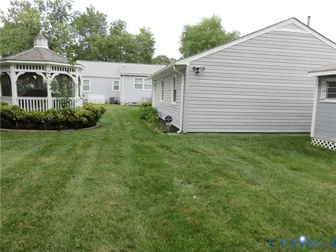 Exterior - 21 E Gray St, Sandston, VA 23150 photo 6 of 12