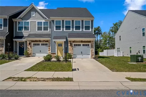 2210 Palm Ct, Sandston, VA 23150