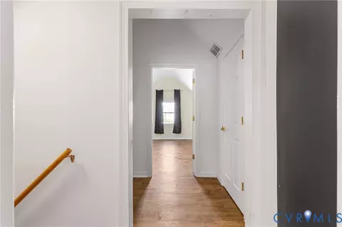Entry Way - 4825 Brook Rd, Richmond, VA 23227 photo 3 of 4