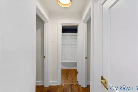 Entry Way - 4825 Brook Rd, Richmond, VA 23227 photo 2 of 4
