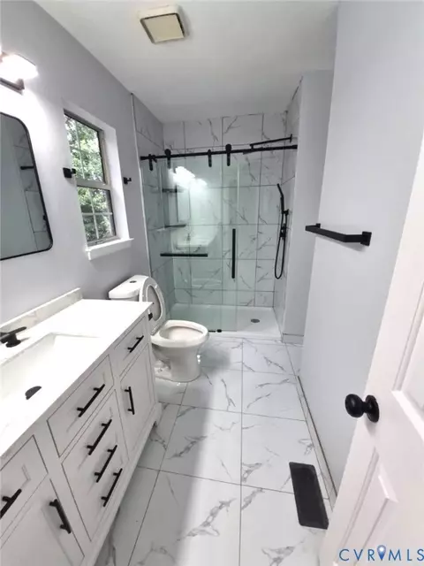 Bath - 54 George Ct, Hampton, VA 23663 photo 1 of 5