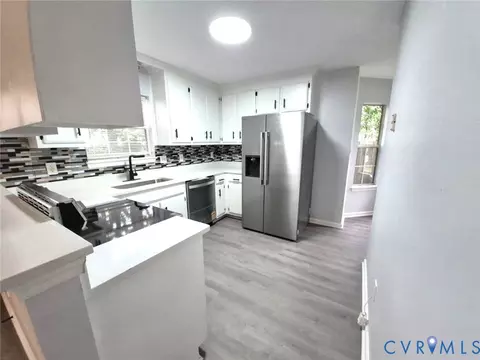 Kitchen - 54 George Ct, Hampton, VA 23663 photo 1 of 2