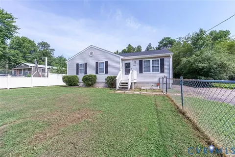 2765 Meadowbrook St, Petersburg, VA 23803