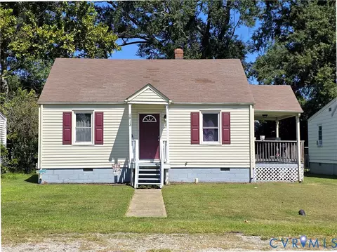 2813 Pickett St, Hopewell, VA 23860