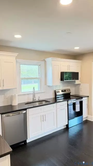 Kitchen - 4337 Three Chopt Rd, Gum Spring, VA 23065 photo 3 of 3
