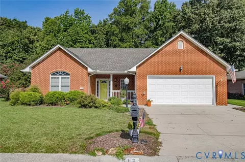 513 Cobblestone Dr, Hopewell, VA 23860