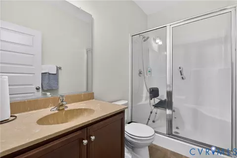 Bath - 12001 Rubystone Dr, Chester, VA 23831 photo 2 of 3